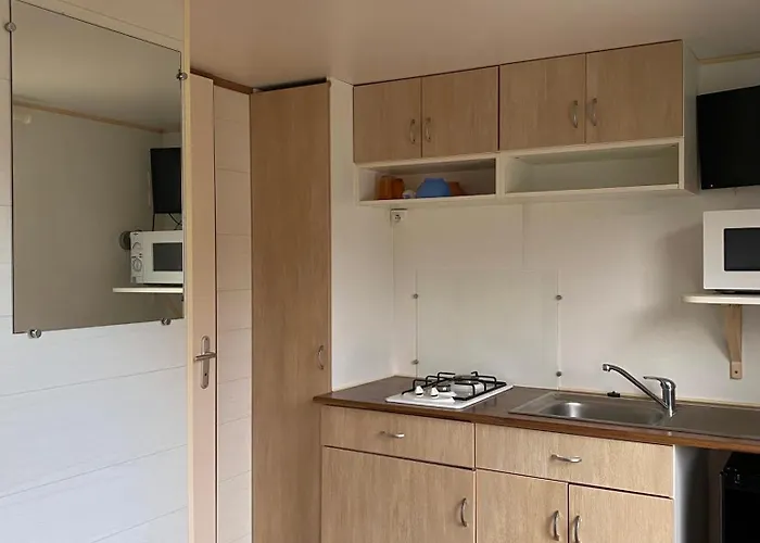 Mobil-home Mitoyen 1 * Angicourt